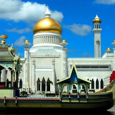 Sultan Omar Ali Saifuddien Mosque Brunei image